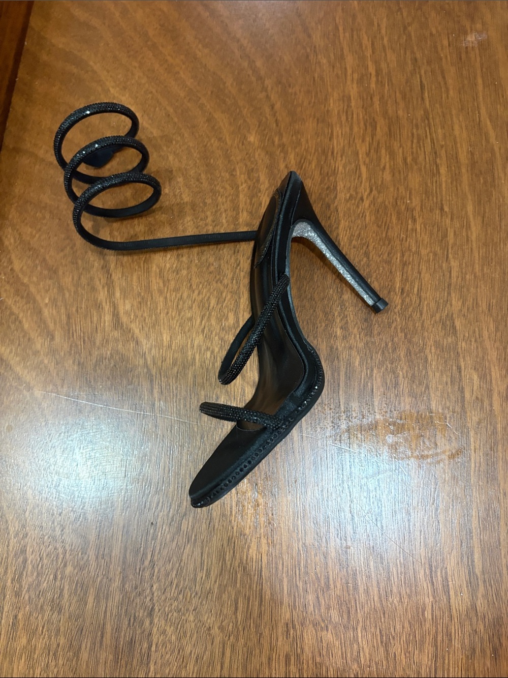 Heels - Picture 4 of 4